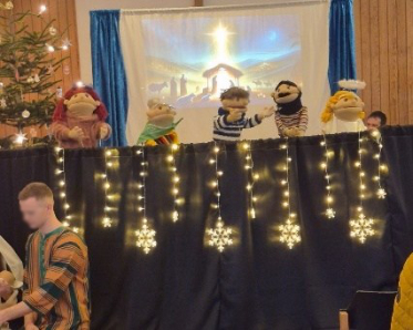 Die Weihnachtsgeschichte als Handpuppenspiel