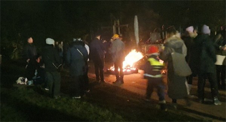 angekommen am wärmenden Lagerfeuer